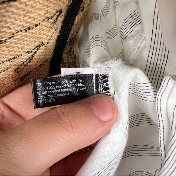 Sz S The Limited White & Black Striped Button Up Dress Shirt $70 MSRP - Picture 8 of 10